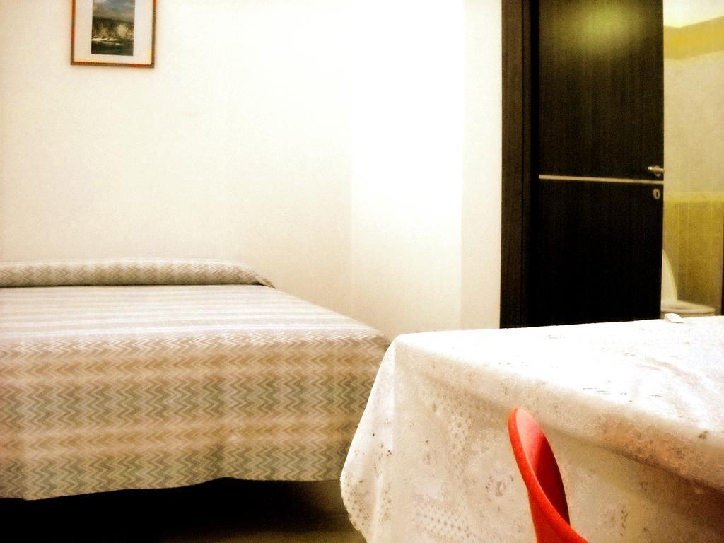 Zagare Residence Rodi Garganico Szoba fotó